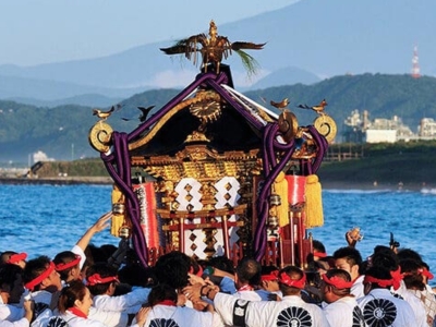 寒川神社例大祭　の神輿